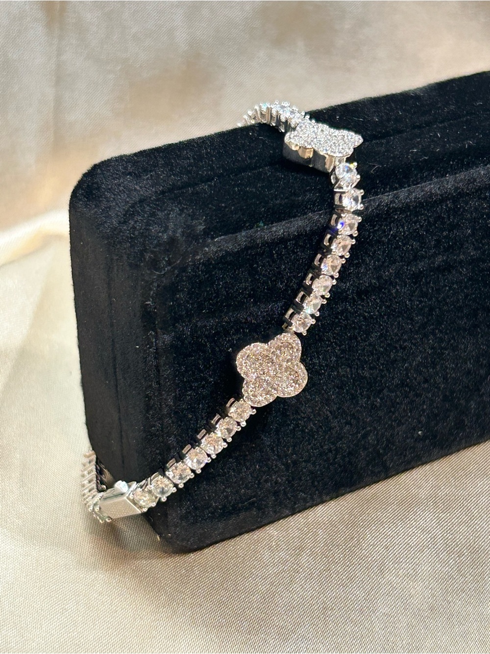 Sparkling Silver Clover-Link Bracelet with Cubic Zirconia